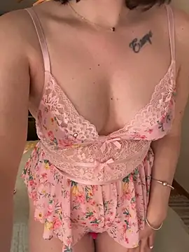  isadora online show from April 2026 04:48:01 PM