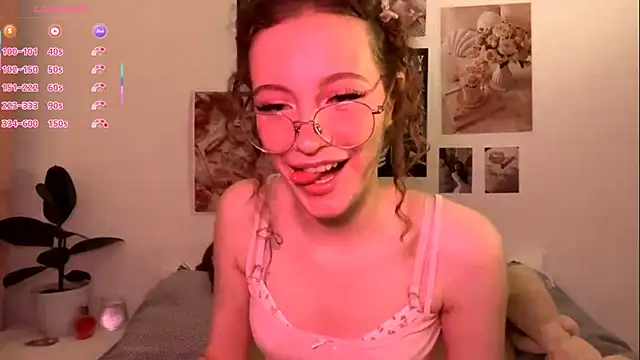 Kira Sanders online show from November 2025 06:34:02 PM