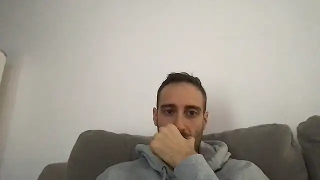 LukaShyGuy online show from January 2026 01:46:01 PM