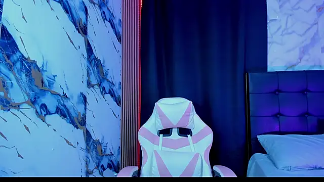 Scarlet DLuce online show from February 2026 09:02:01 AM