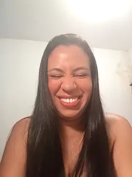 LeilaTaylor online show from November 2025 06:18:01 PM