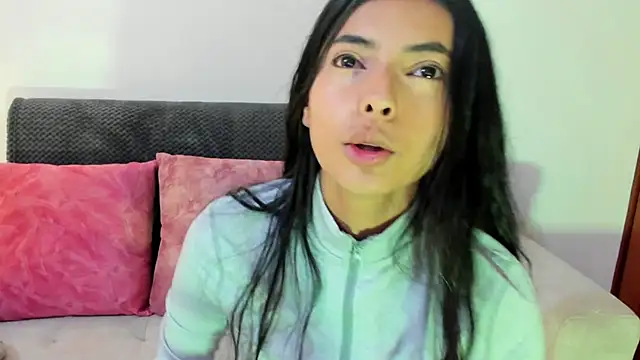 miadaviesx online show from November 2025 02:28:02 PM