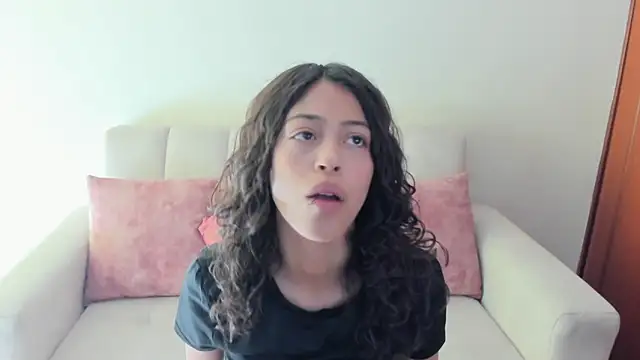 Snapshot of emily_jonessxx chatting on November 2025 07:49:02 PM emily jonessxx online show from November 2025 07:49:02 PM