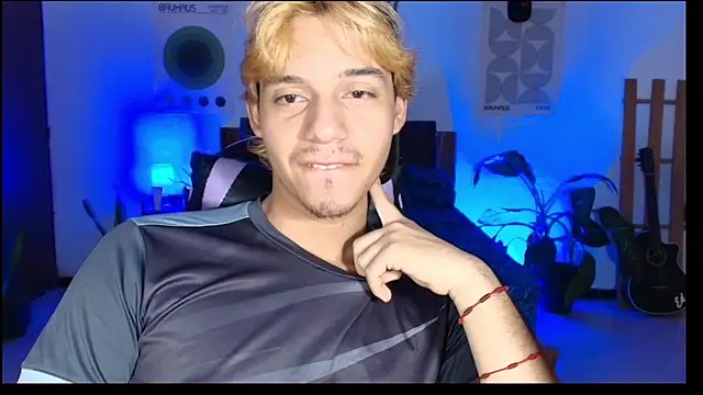 Snapshot of Habel__moretti chatting on February 2026 07:12:01 PM Habel moretti online show from February 2026 07:12:01 PM