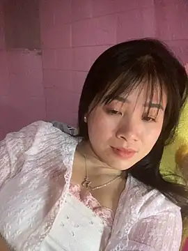 Snapshot of o-one-o chatting on December 2025 02:33:01 PM o-one-o online show from December 2025 02:33:01 PM