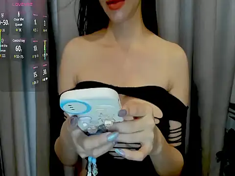 JuNi-Li online show from December 2025 07:04:01 AM