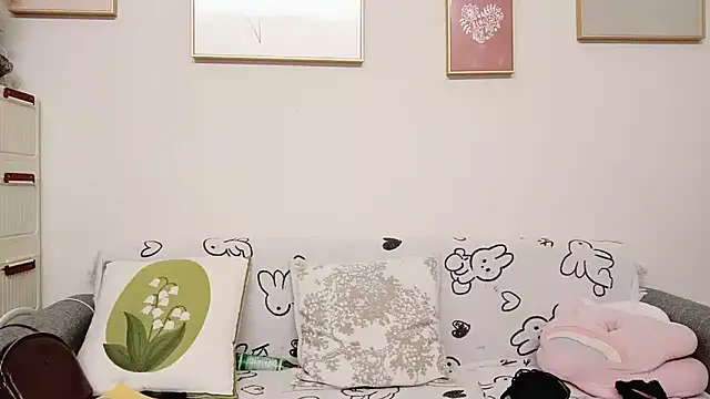 yuyan3929 online show from April 2026 01:06:02 PM