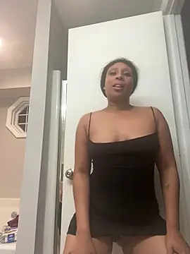 Snapshot of CreammieDelite chatting on July 2026 04:16:01 AM CreammieDelite online show from July 2026 04:16:01 AM