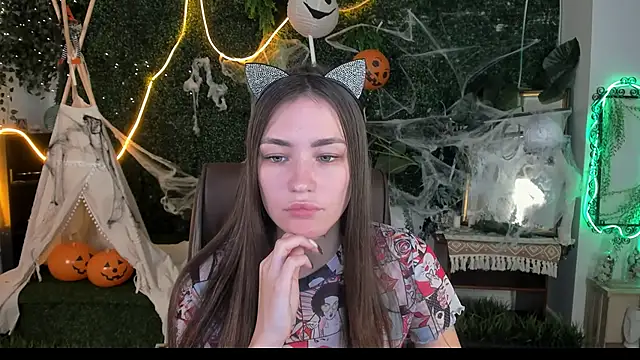 lollyrais online show from October 2025 01:01:02 PM