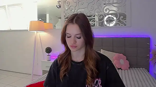 LuisaClover online show from July 2026 05:23:02 AM