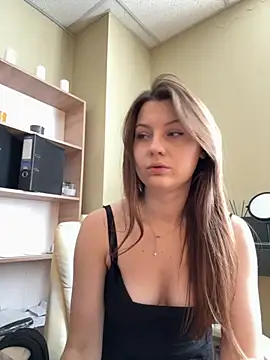 Snapshot of DollyRoma chatting on November 2025 09:30:02 AM DollyRoma online show from November 2025 09:30:02 AM