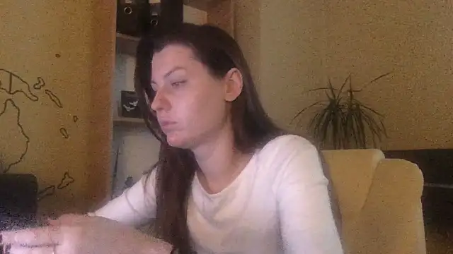 Snapshot of DollyRoma chatting on December 2025 01:28:02 PM DollyRoma online show from December 2025 01:28:02 PM