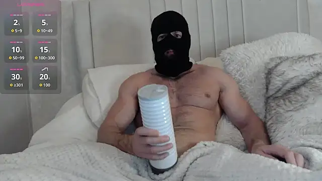 Masked Bull38 Uk online show from December 2025 12:10:02 PM