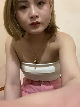 Snapshot of Emma_sexy98 chatting on October 2025 07:40:01 PM Emma sexy98 online show from October 2025 07:40:01 PM