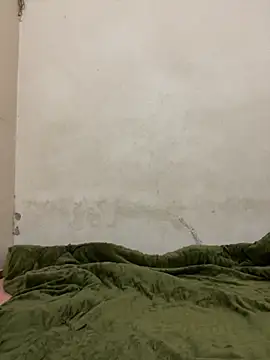 Snapshot of Emma_sexy98 chatting on November 2025 06:21:01 PM Emma sexy98 online show from November 2025 06:21:01 PM