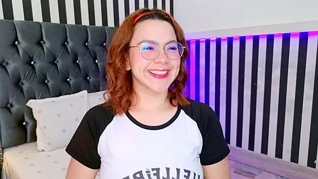 Snapshot of sussiestrawberry chatting on October 2025 10:06:01 AM sussiestrawberry online show from October 2025 10:06:01 AM