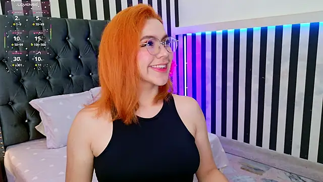 Snapshot of sussiestrawberry chatting on October 2025 10:06:01 AM sussiestrawberry online show from October 2025 10:06:01 AM