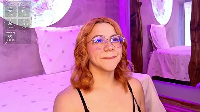 Snapshot of sussiestrawberry chatting on November 2025 10:15:01 AM sussiestrawberry online show from November 2025 10:15:01 AM