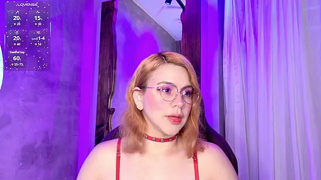 Snapshot of sussiestrawberry chatting on November 2025 10:25:02 AM sussiestrawberry online show from November 2025 10:25:02 AM