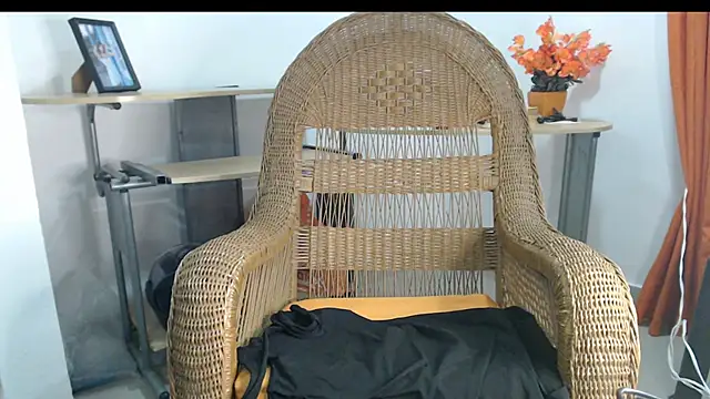 bela1xx online show from November 2025 12:56:01 AM