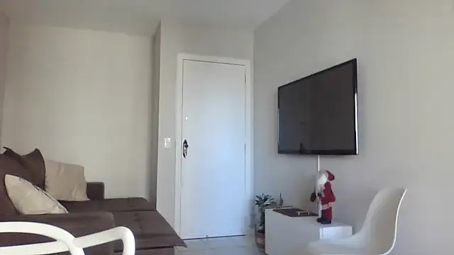 Snapshot of DESIRIE0609 chatting on December 2025 06:38:01 PM DESIRIE0609 online show from December 2025 06:38:01 PM