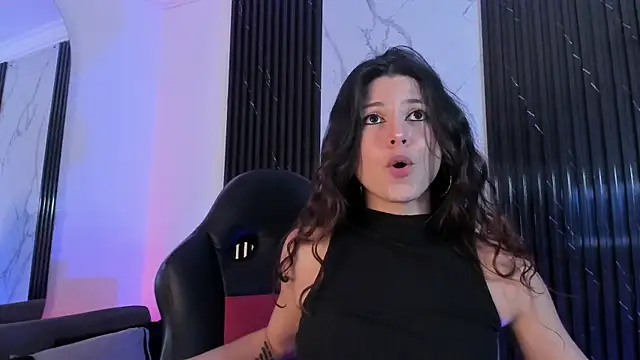 Snapshot of LolaMustaine_ chatting on November 2025 09:37:02 PM LolaMustaine online show from November 2025 09:37:02 PM