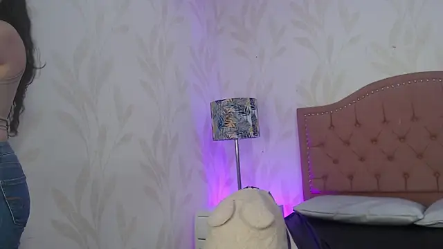 Snapshot of Emmy_Palacios chatting on November 2025 12:08:02 PM Emmy Palacios online show from November 2025 12:08:02 PM