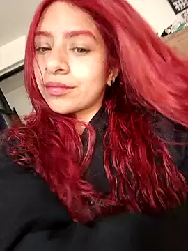 Snapshot of Lunatemptress4 chatting on December 2025 02:04:02 PM Lunatemptress4 online show from December 2025 02:04:02 PM