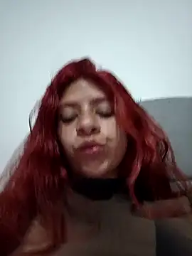 Snapshot of Lunatemptress4 chatting on December 2025 01:11:02 AM Lunatemptress4 online show from December 2025 01:11:02 AM