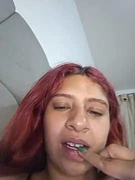 Snapshot of Lunatemptress4 chatting on January 2026 01:30:01 AM Lunatemptress4 online show from January 2026 01:30:01 AM
