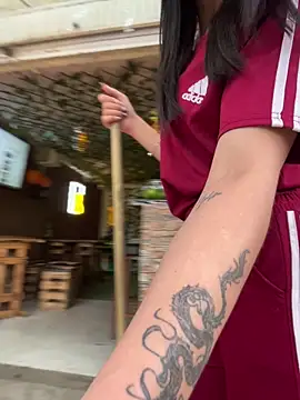 Lia  white online show from November 2025 09:24:01 PM