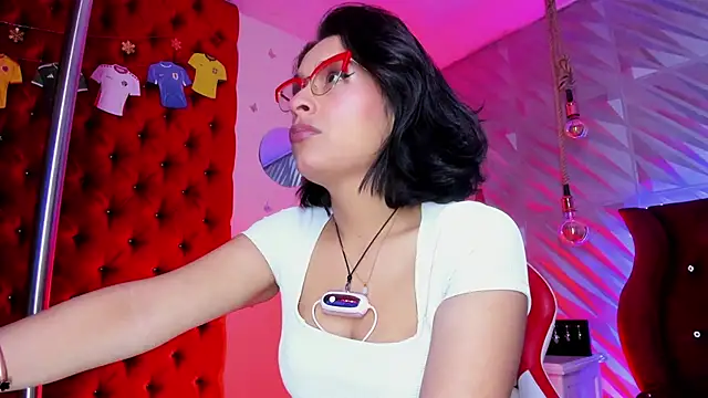 Snapshot of Roxanne_Han chatting on June 2026 12:42:02 PM Roxanne Han online show from June 2026 12:42:02 PM