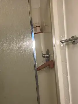 elliepixie online show from April 2026 11:27:01 PM