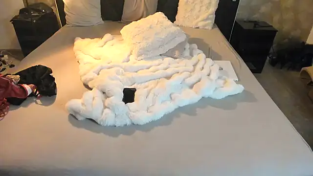 Amanda-JewelzX online show from November 2025 08:30:02 PM