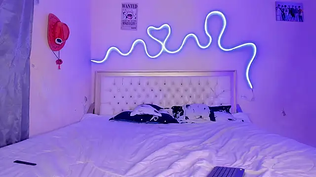 briana hot03 online show from November 2025 05:47:01 PM