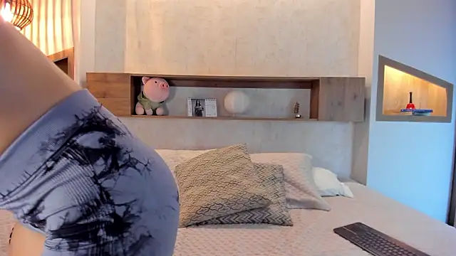 sophie duval online show from February 2026 10:05:02 PM