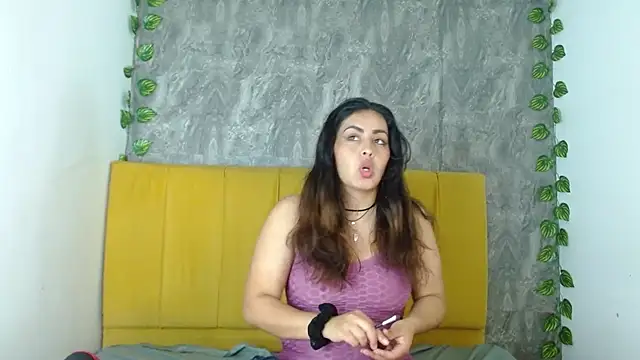 amara leoncm online show from November 2025 01:27:01 AM