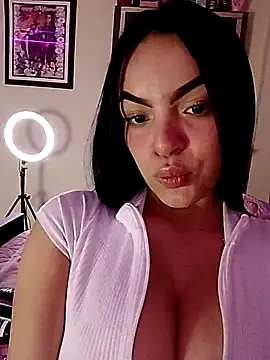 Nuvi jonhs online show from November 2025 12:02:01 AM