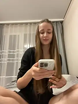 Snapshot of Angel_hotyy chatting on October 2025 07:37:02 PM Angel hotyy online show from October 2025 07:37:02 PM