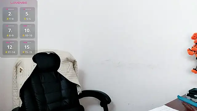 Snapshot of Ella-61 chatting on November 2025 12:54:01 AM Ella-61 online show from November 2025 12:54:01 AM