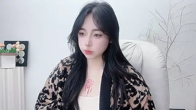 Love-hanzaizai718 online show from December 2025 04:03:02 PM