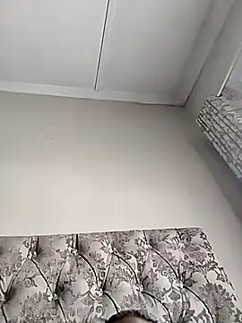 IndianLara online show from December 2025 01:49:01 PM