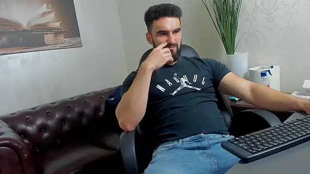 MicahLane online show from November 2025 05:43:02 AM