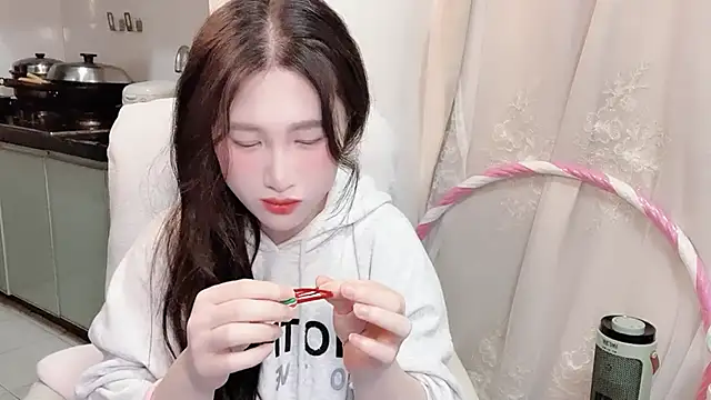 Snapshot of anna-888- chatting on December 2025 10:04:01 PM anna-888- online show from December 2025 10:04:01 PM