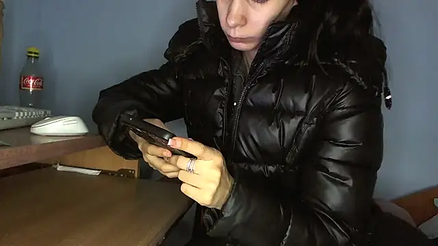 andreea713 online show from March 2026 12:16:01 PM