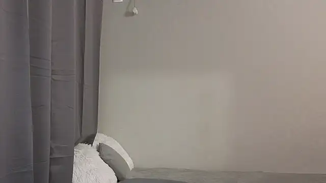 Snapshot of Oliver_star_boy_ chatting on November 2025 04:41:02 PM Oliver star boy online show from November 2025 04:41:02 PM