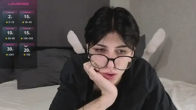 Snapshot of Oliver_star_boy_ chatting on December 2025 08:49:02 PM Oliver star boy online show from December 2025 08:49:02 PM