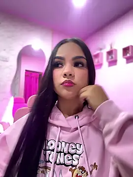 amber white15 online show from January 2026 02:47:02 AM