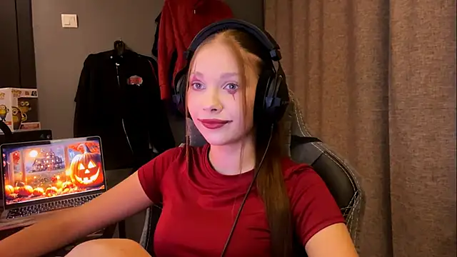 Snapshot of Softixq chatting on November 2025 01:24:03 PM Softixq online show from November 2025 01:24:03 PM