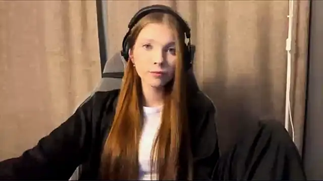 Snapshot of Softixq chatting on November 2025 03:43:02 PM Softixq online show from November 2025 03:43:02 PM